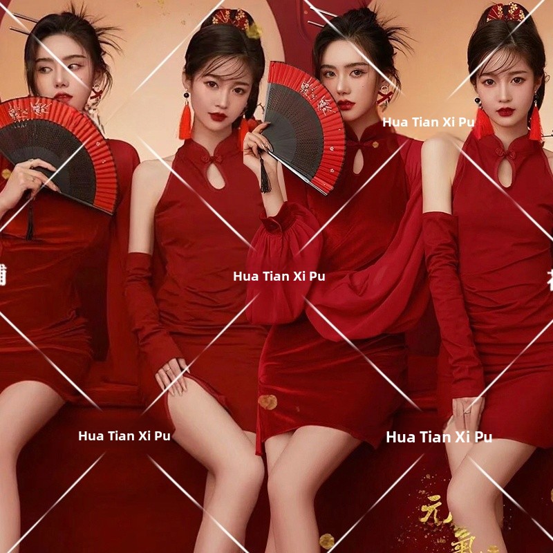 Ethnic Clothing & Online Fashion Store Khaadi Uk - สตูดิโอถ่ายภาพวินเทจปีใหม่ แฟชั่น ภาพถ่ายเพื่อนสนิท เสื้อผ้าแนวชาติพันธุ์ แนวโน้มใหม่ สาวรุ่นใหม่