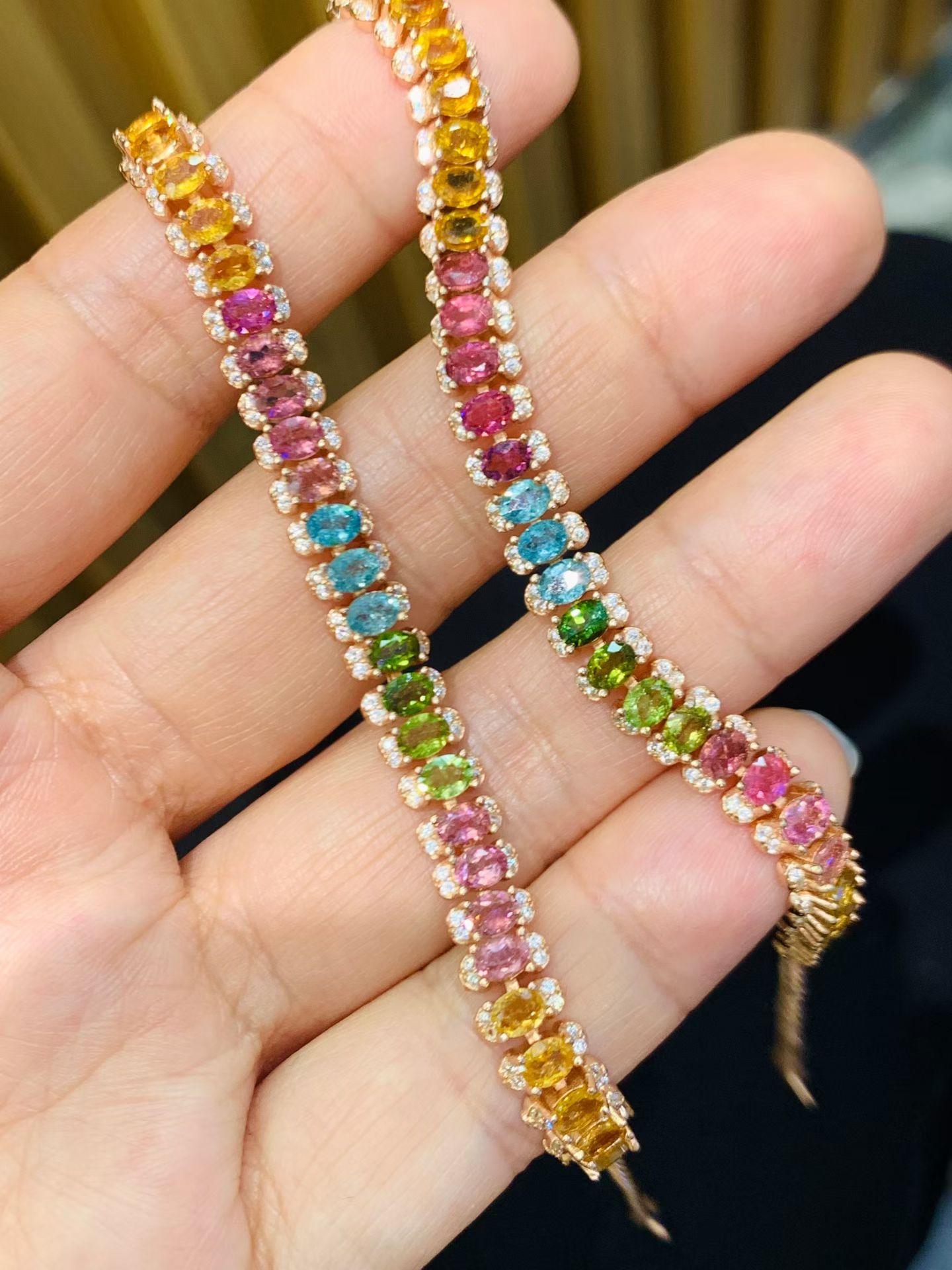 กำไลข้อมือพลอยทัวร์มาลีนธรรมชา - Ethnic Fashion Boutique บทวิจารณ์และราคา