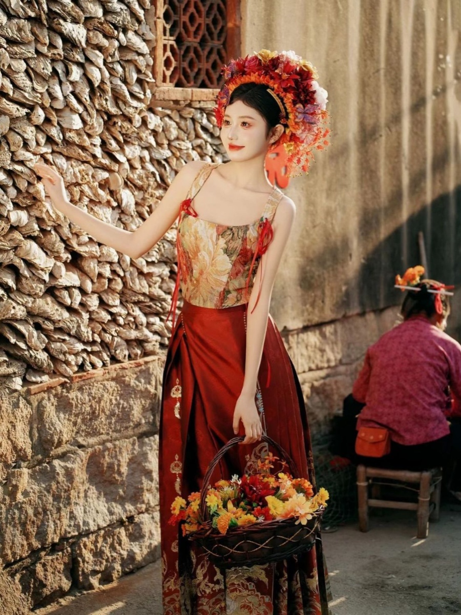 กิ๊บติดผมสไตล์โบราณสำหรับผู้หญ - Ethnic Clothing & Online Fashion Store Khaadi Uk บทวิจารณ์และราคา
